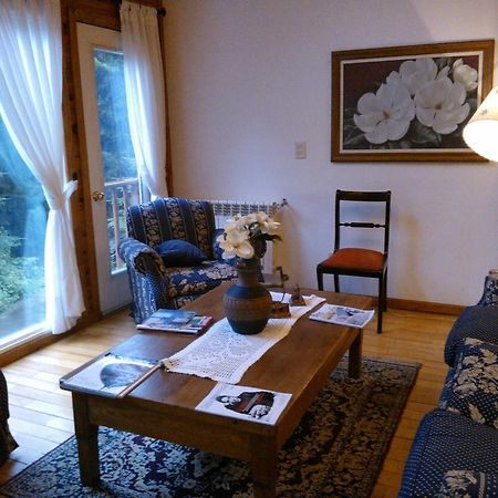 Hosteria Lekun Lekun Вилья-ла-Ангостура Экстерьер фото